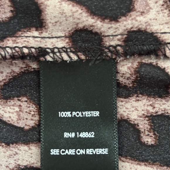 Leopard Print Pullover V NeckTop Size 4X Torrid   SKU 5 - Picture 7 of 16